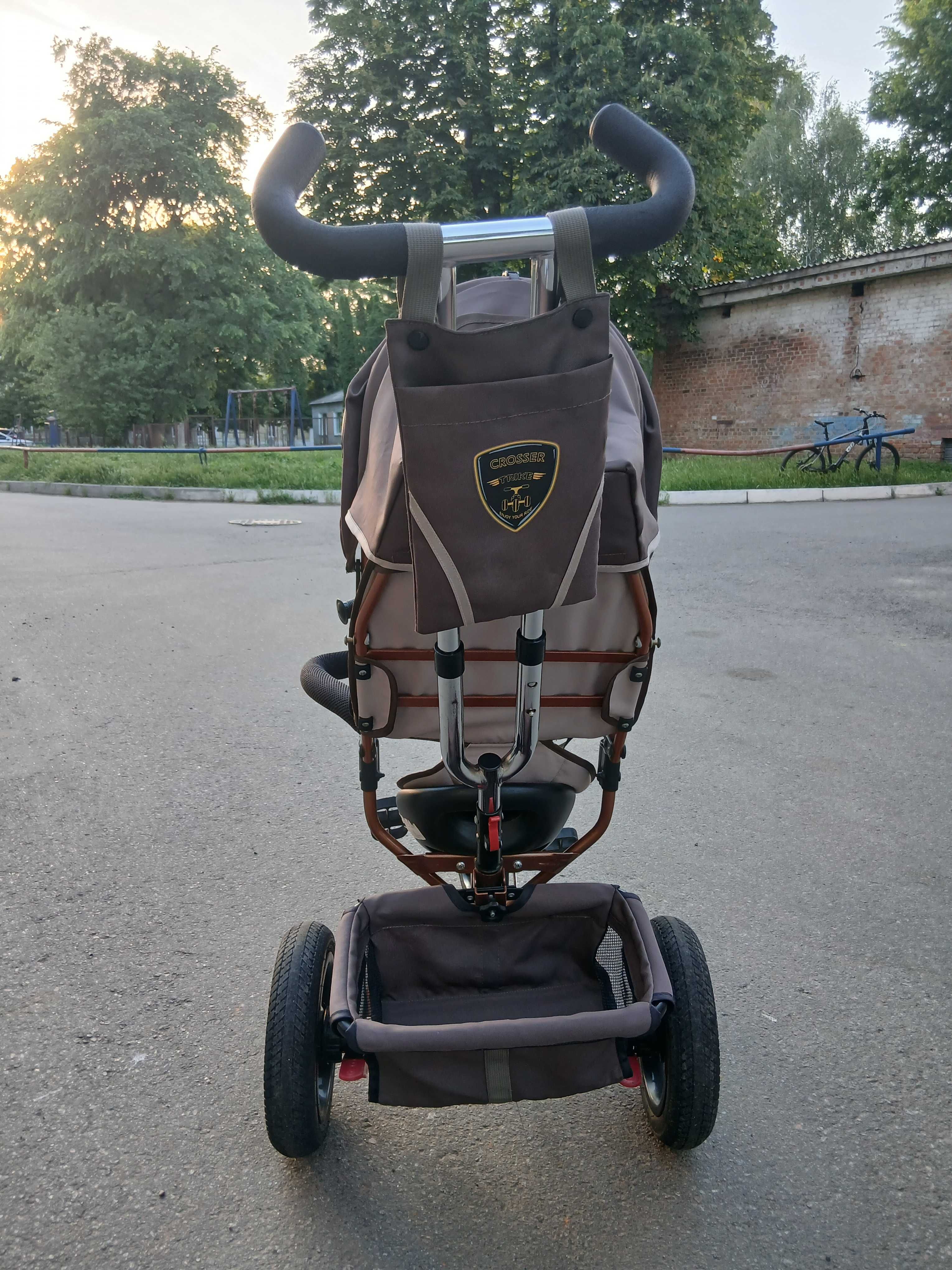 Дитячий велосипед з батьківською ручкою
