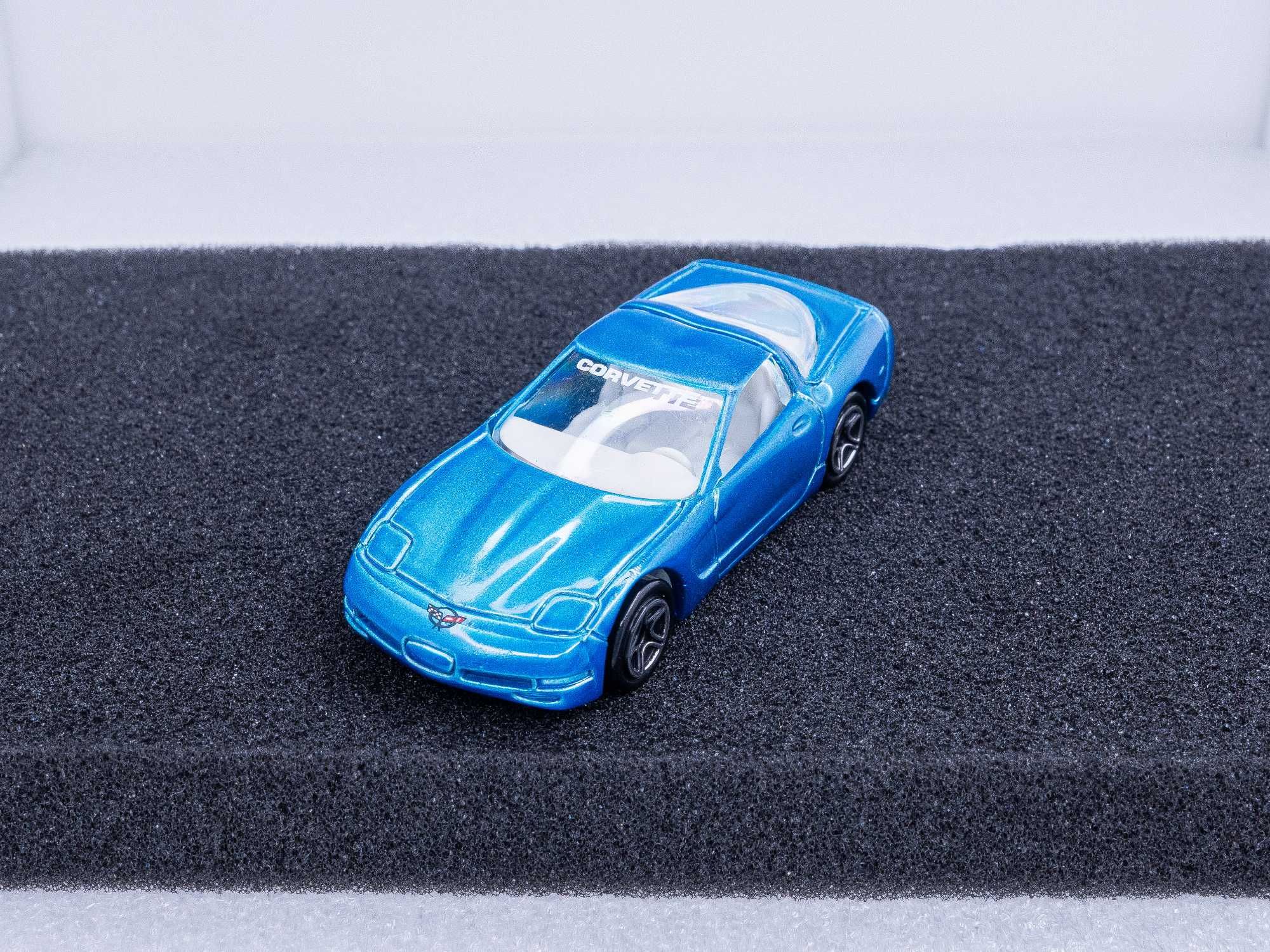 Matchbox Chevrolet Corvette C5  z roku 1998 stan kolekcjonerski