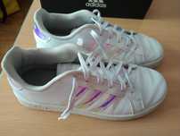 Tênis adidas número 38.2