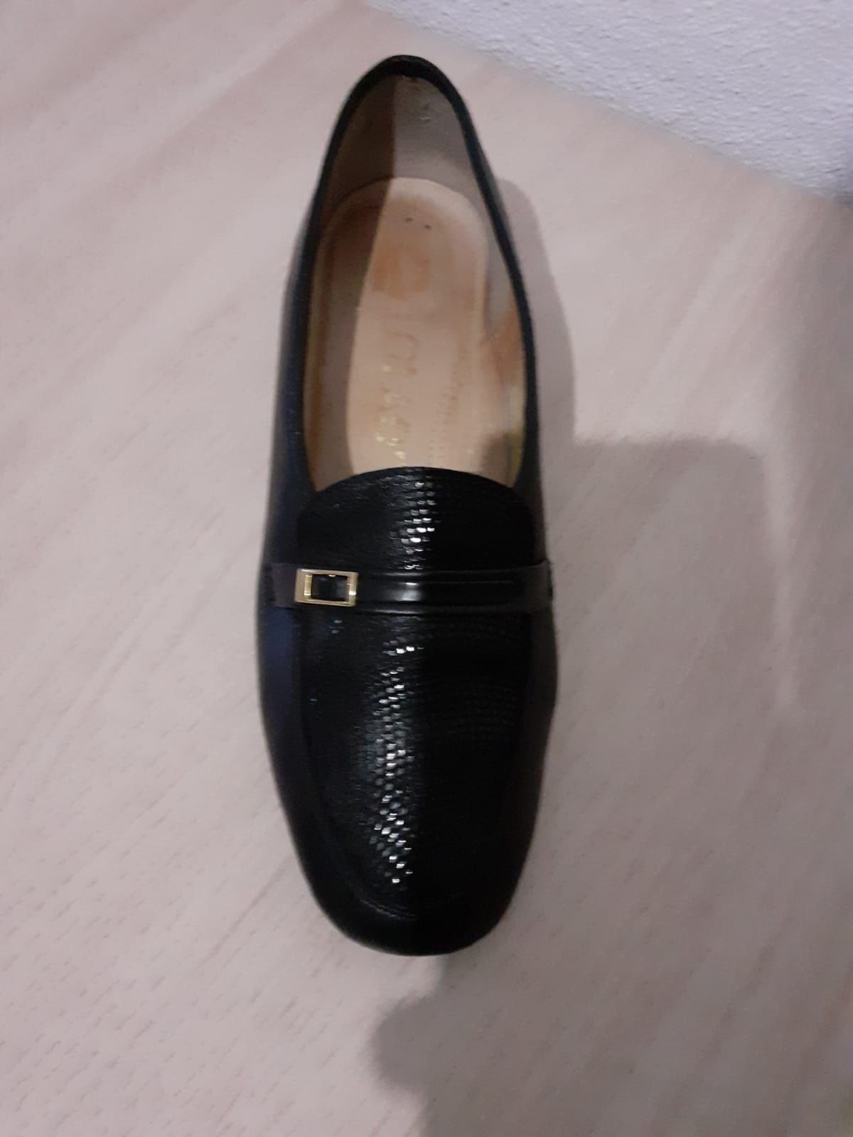 Sapatos Gladys Tamanho 37