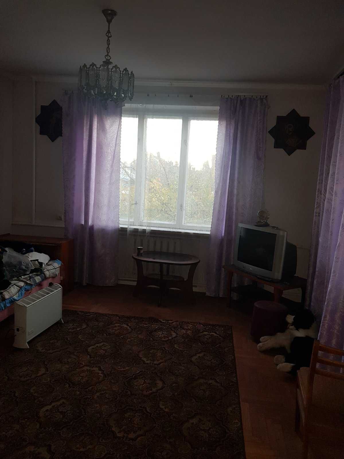 Житловий будинок та земельна ділянка 7,9 сот. м. Кам'янка-Бузька
