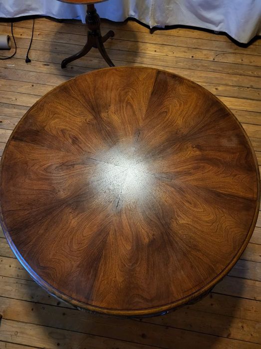 antyczny stary stół