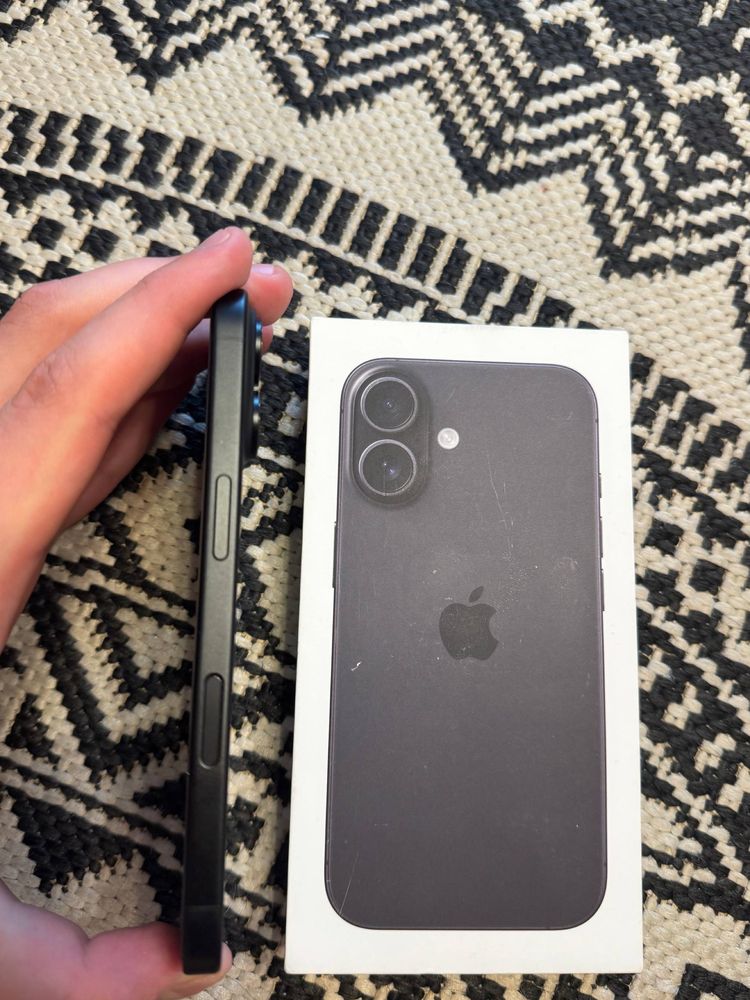 Iphone 16 black 128gb