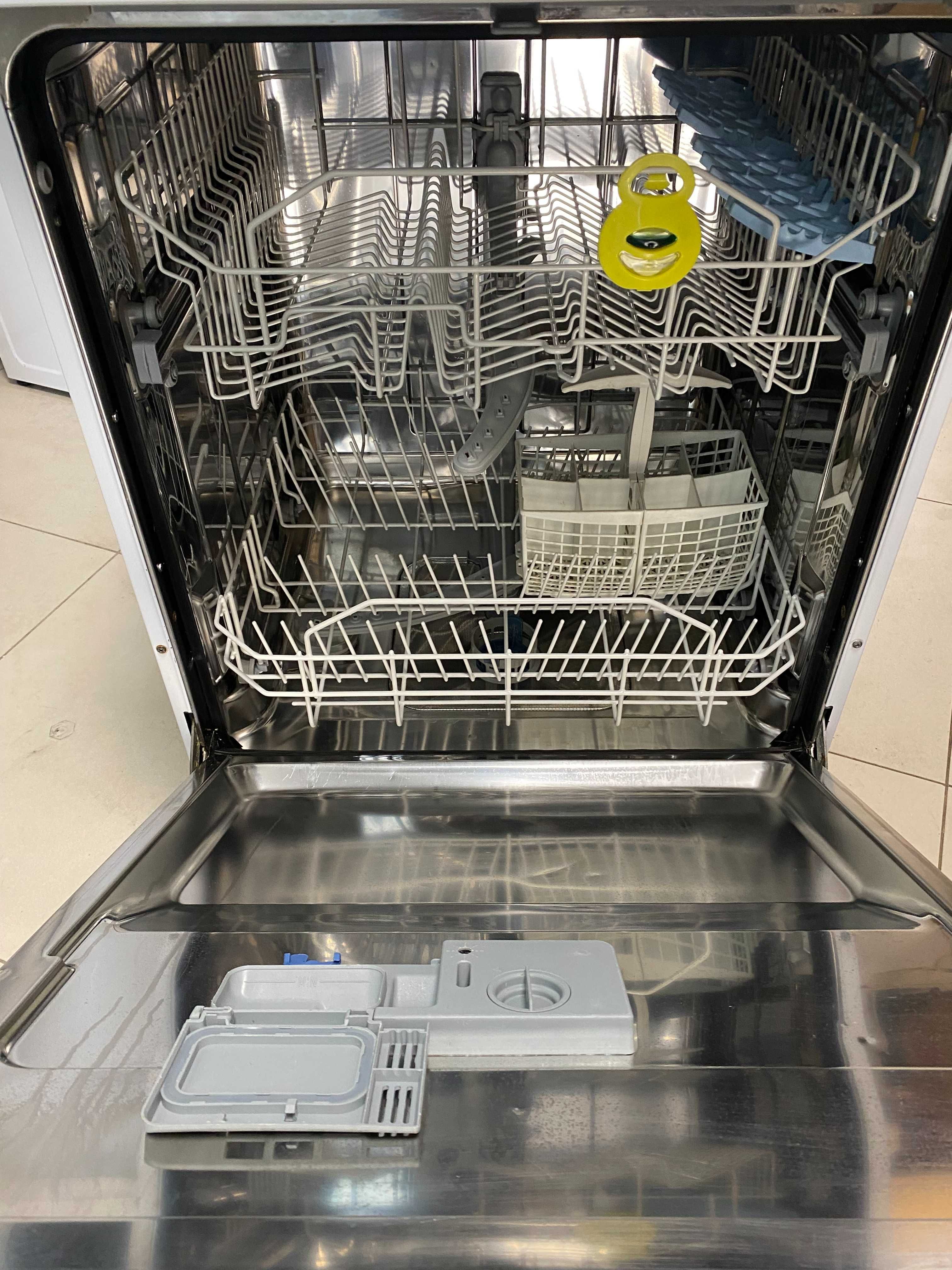 Maquina lavar loiça indesit