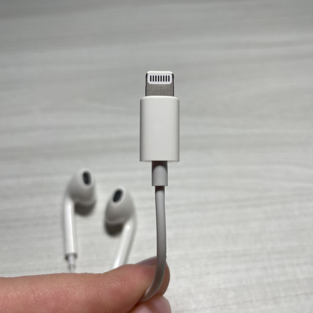 Навушники Apple EarPods Lightning Original
