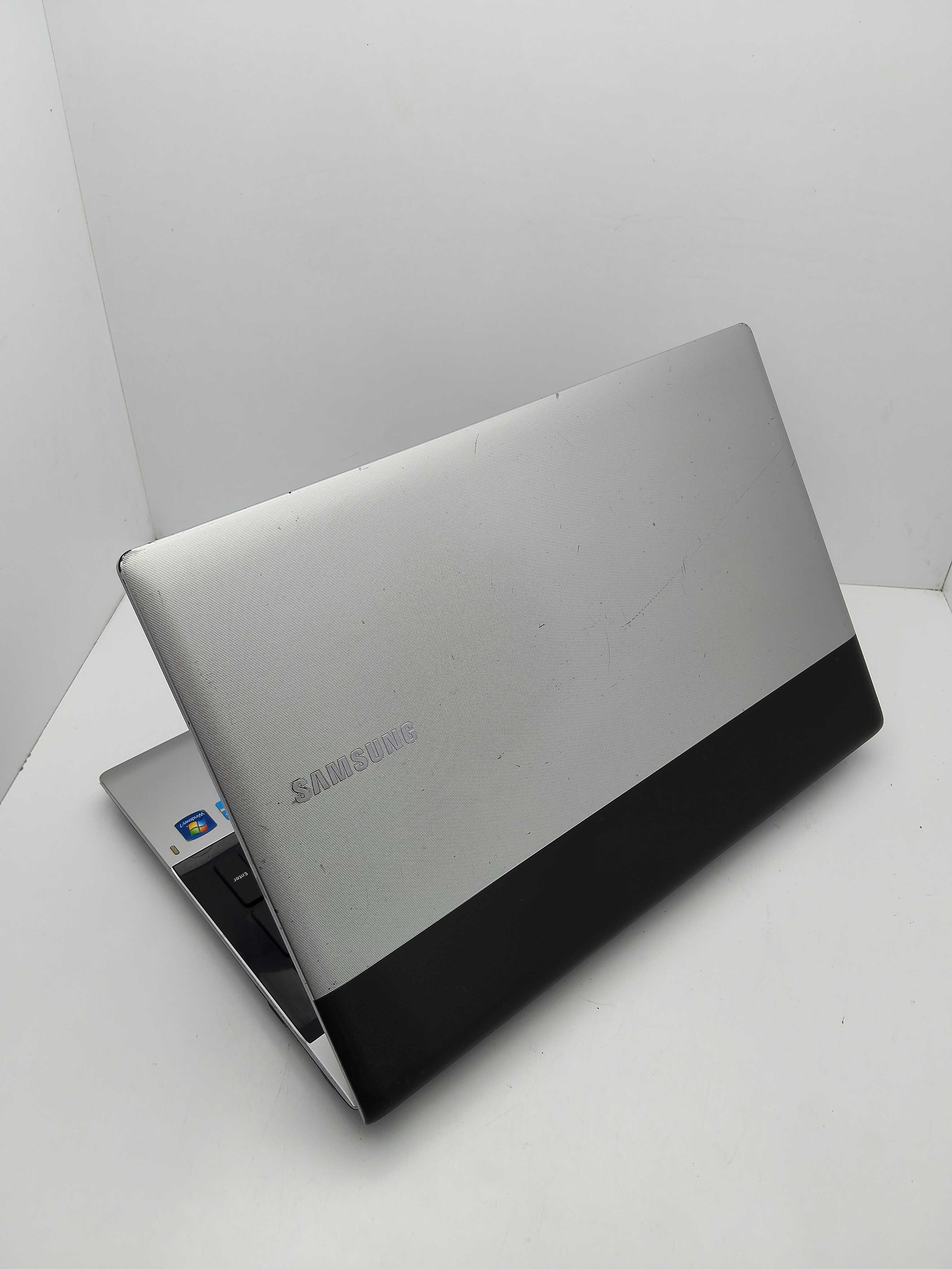 Samsung RV520 CPU:Intel i5-2410M Ram:6gb HDD:320Gb Intel Graphics 3000