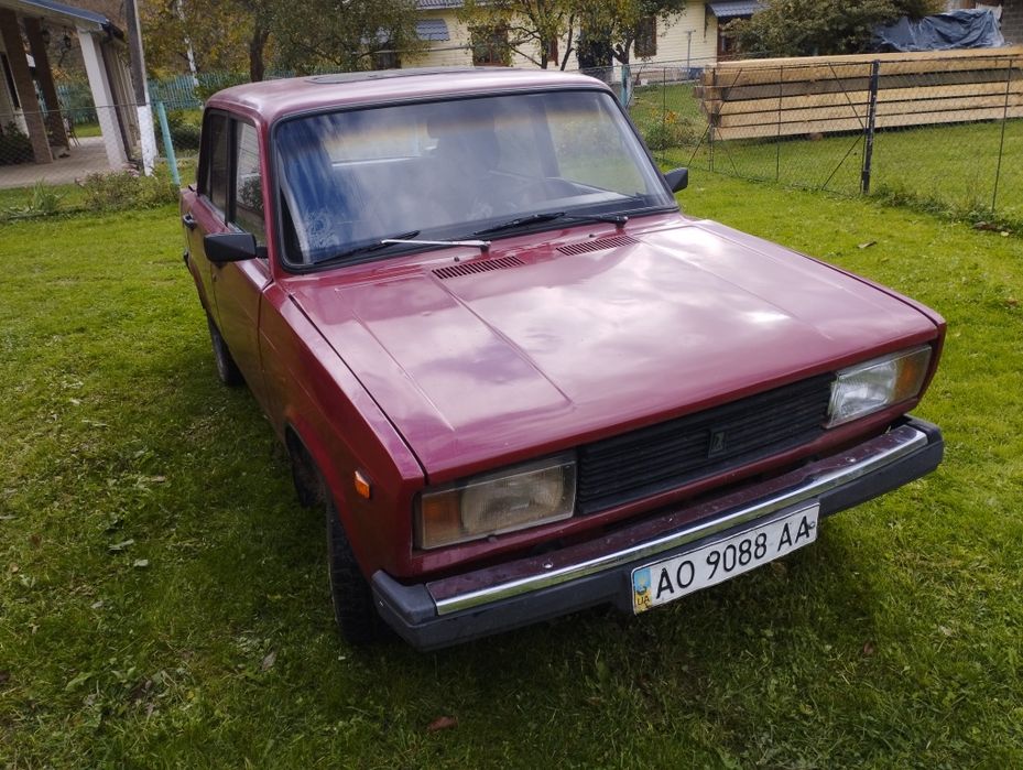 Автомобіль ВАЗ 2105