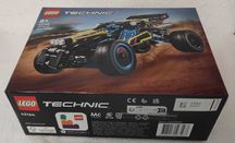 LEGO Technic Wyścigowy łazik terenowy (42164)