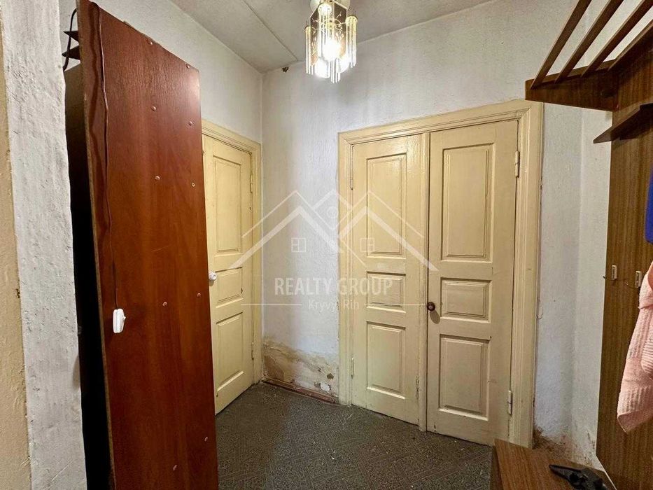 Продаж будинку з гаражем в Металургійному районі