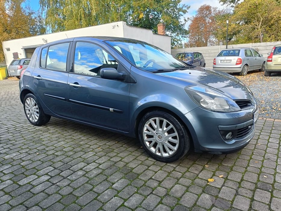 Renault Clio 3 1.6 16V 112KM
