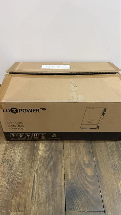 Гібридний інвертор LuxPower SNA5000 Wide PV