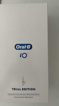 Продам електричну зубну щітку Орал Бі Нова
