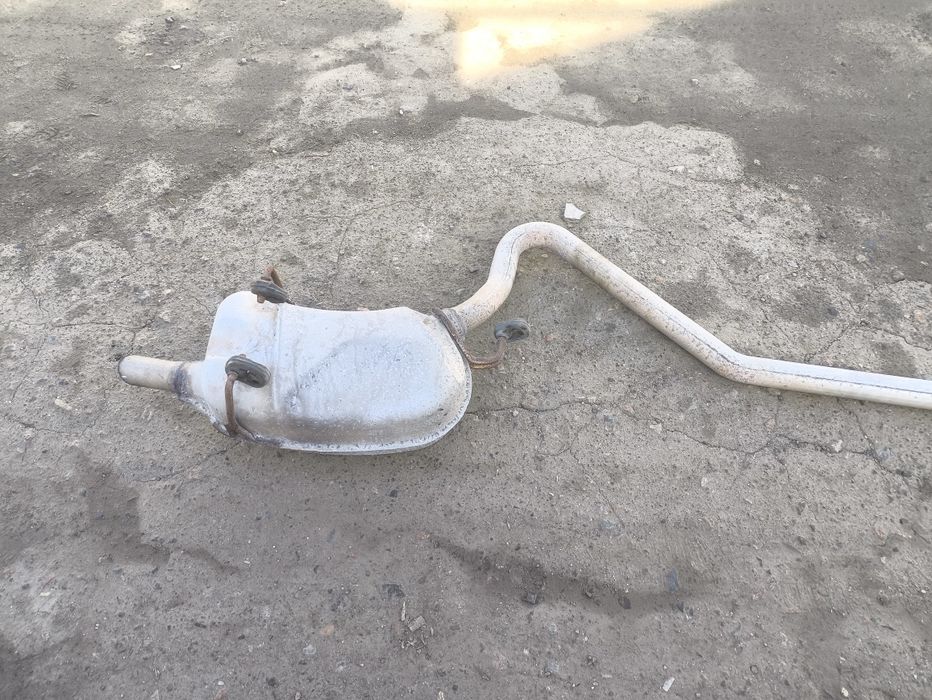 ГЛУШНИК вихлопна 2.4 DODGE Journey в зборі з резонатором гарний стан