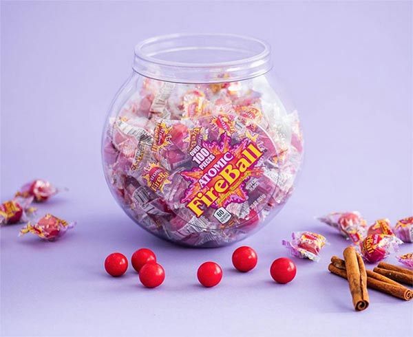 Карамель Ferrara Atomic Fireball Cinnamon Candy 10шт. острые, Мексика