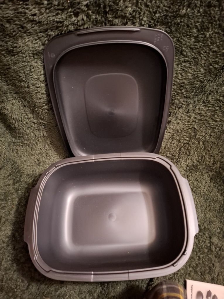 Nowy pojemnik 5.7 l ultrapro Tupperware