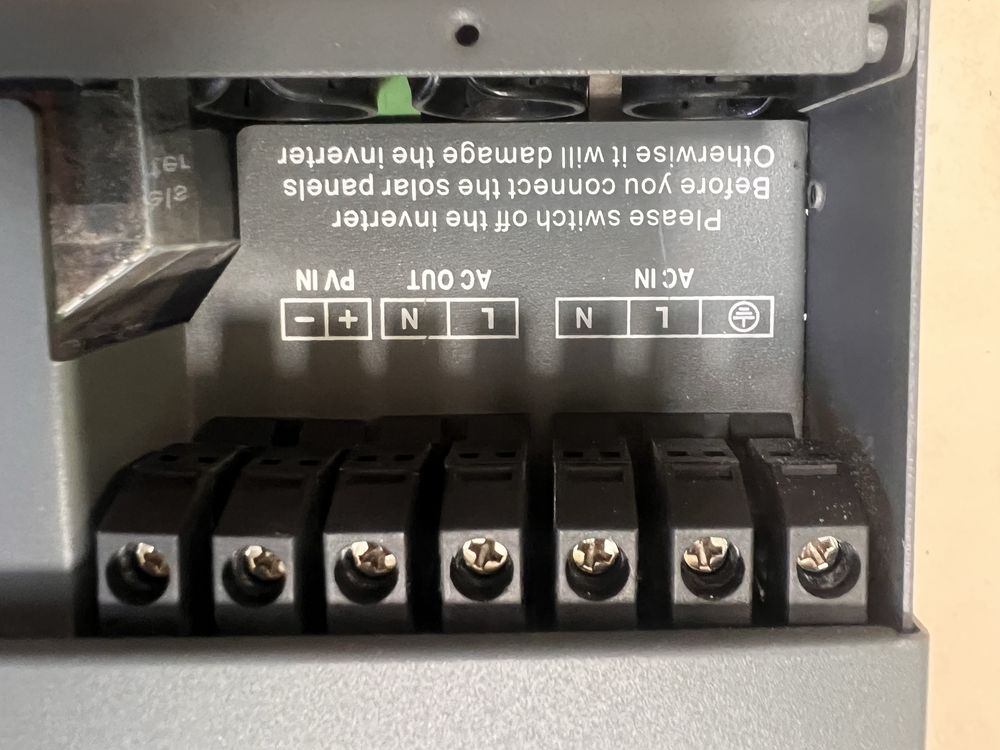 Гібридний інвертор POWMR 5.5 KW