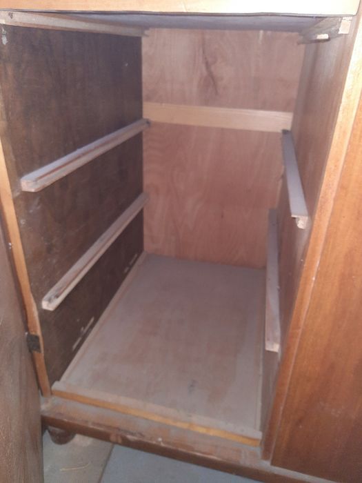 Шкаф платяной, натуральное дерево