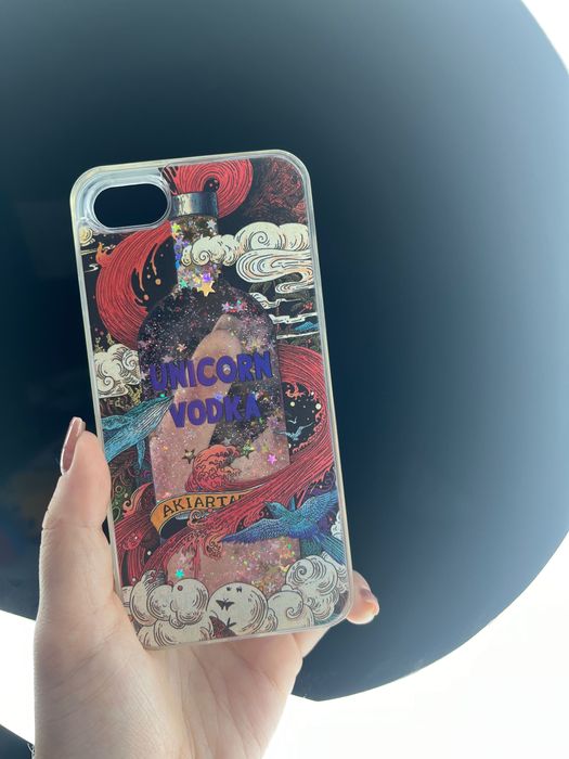 Яскравий чохол з переливними блискітками