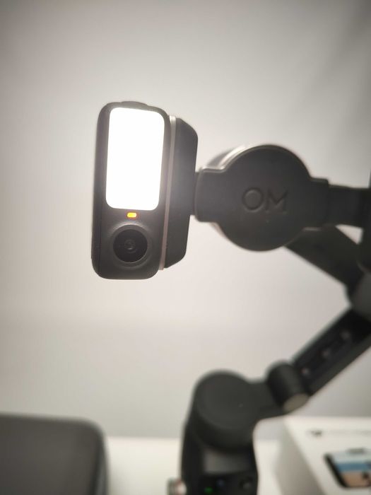 Стабілізатор DJI Osmo Mobile 7P, модуль стеження, світло + кейс!!!