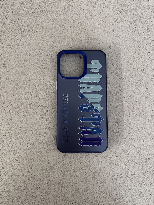 Чохол на IPhone..
