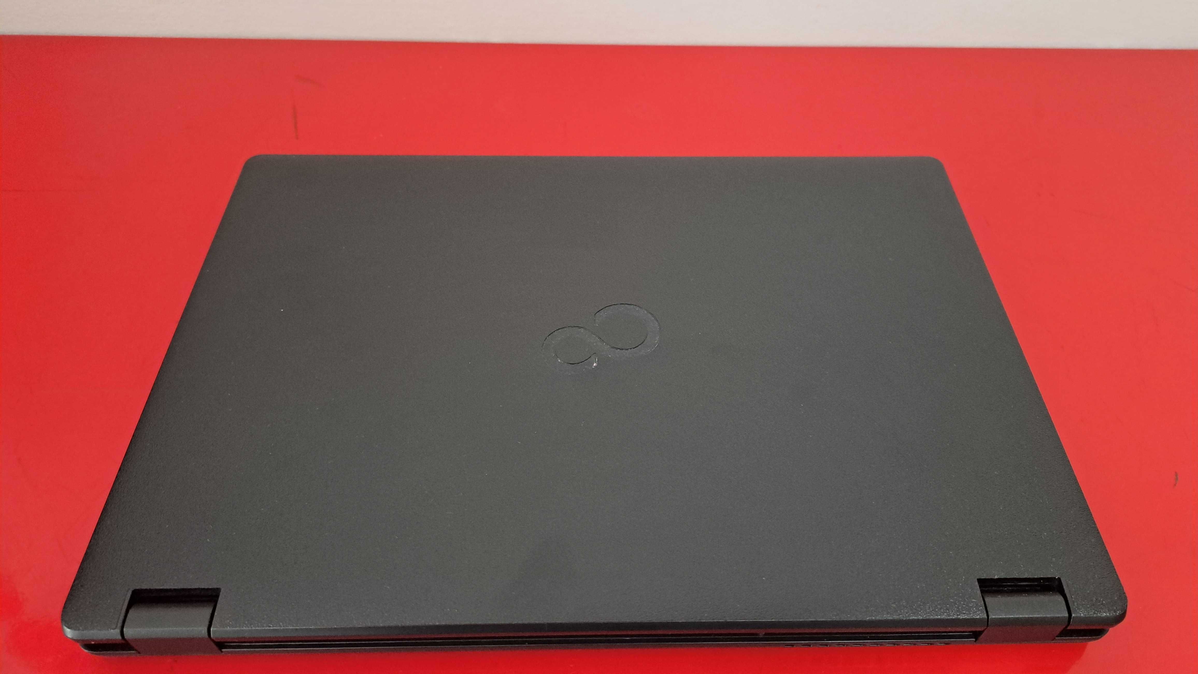 Elegancki Fujitsu LireBook E449 14" i5-8gen 16GB 256SSD IPS FHD Kl. A