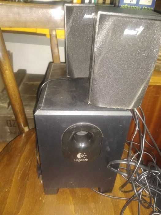 Logitech subfufer i dwa glosniki genius