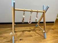 Stojak edukacyjny Baby Gym + 3 zawieszki