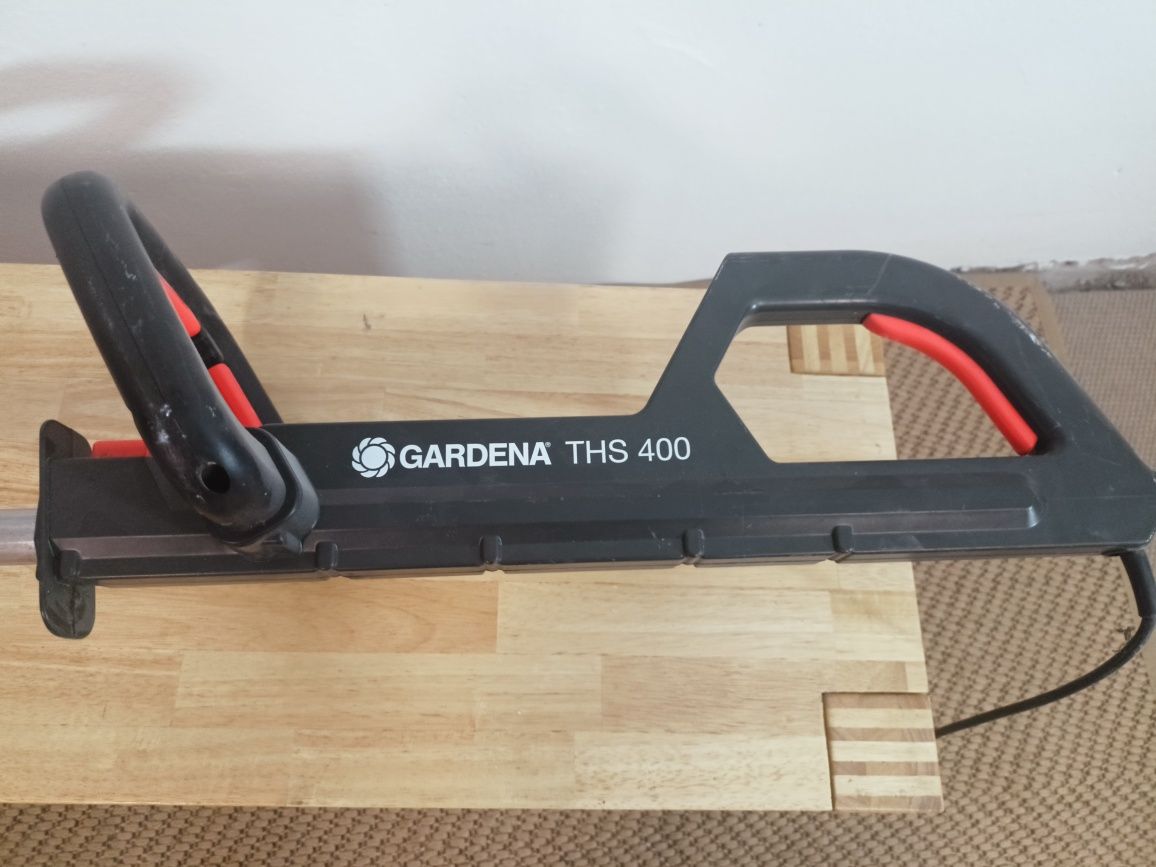Nożyce elektryczne ogrodowe Gardena THS 400.
