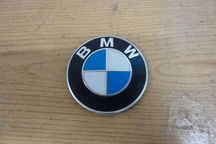 BMW 1 F20 znaczek logo emblemat przód przedni ŁADNY