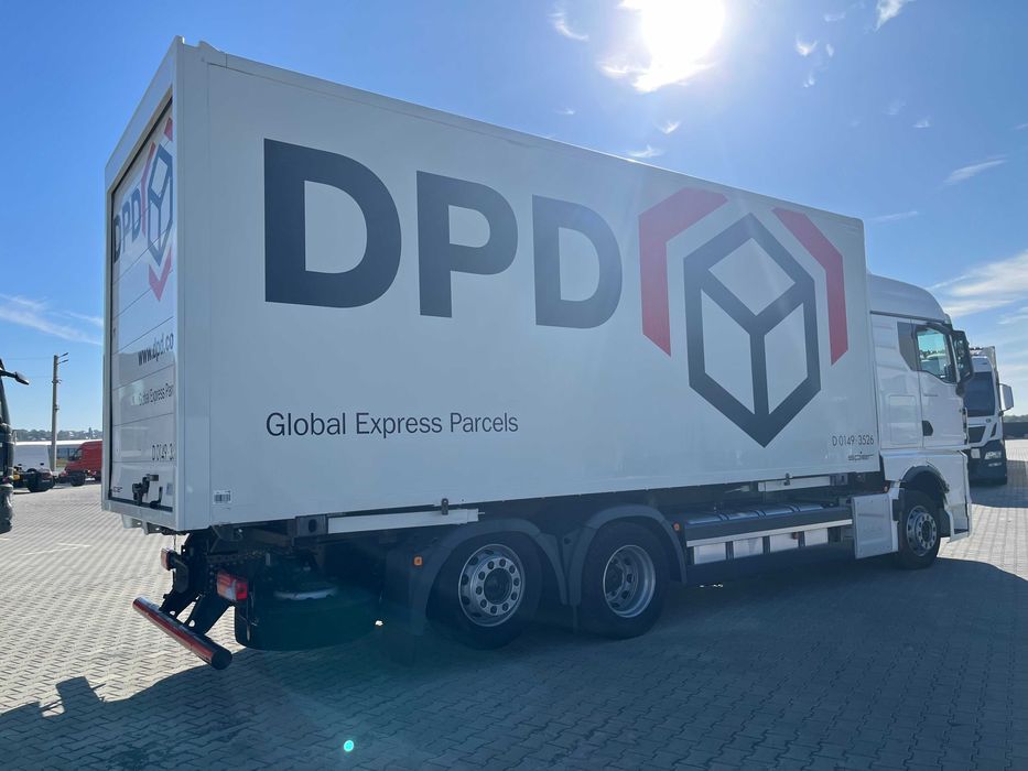 MAN TGX 26.470 6X2-4 LL BDF 2021 Промтоварний фургон-контейнер
