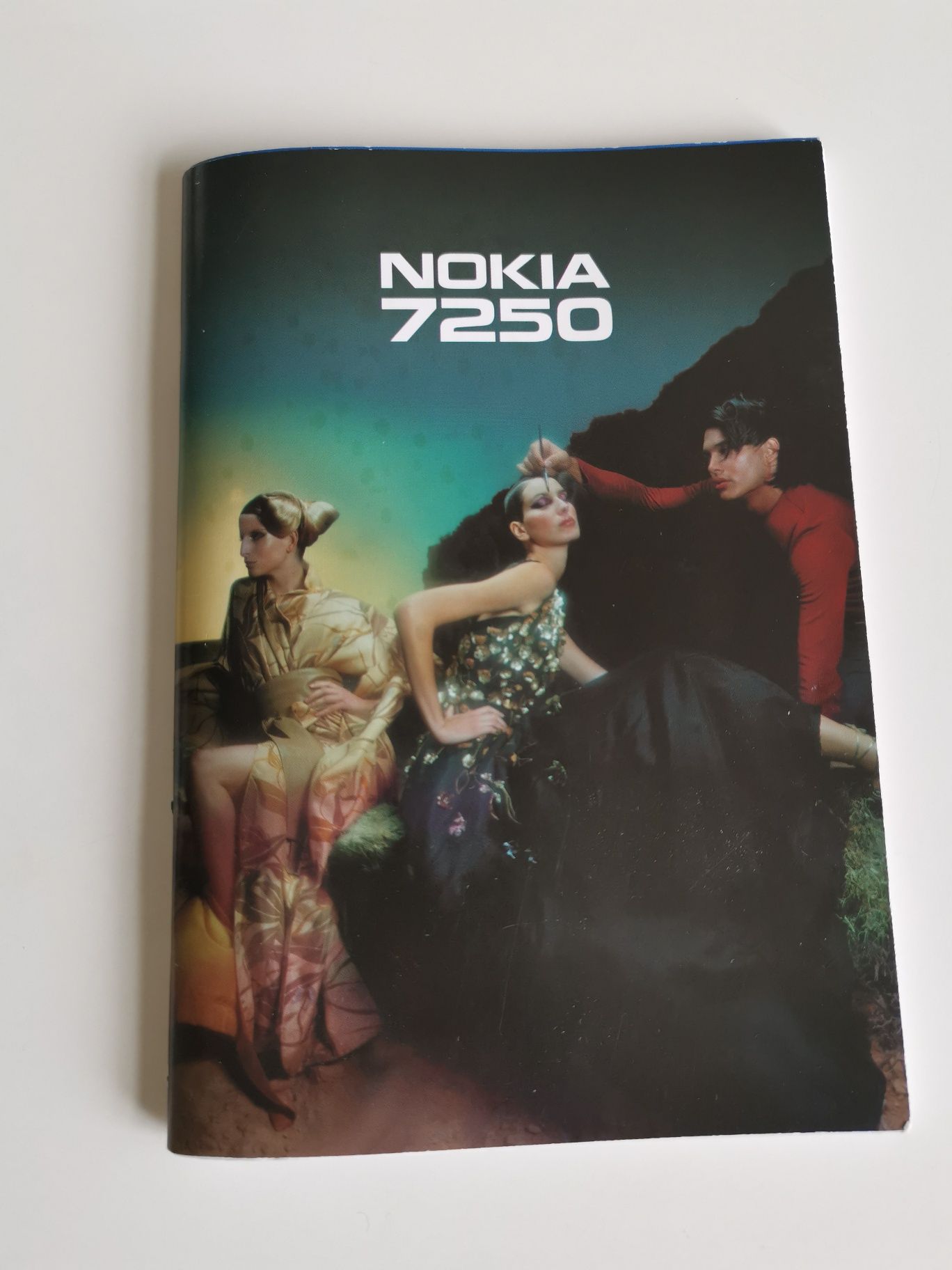 Livro instruções Nokia 7250.