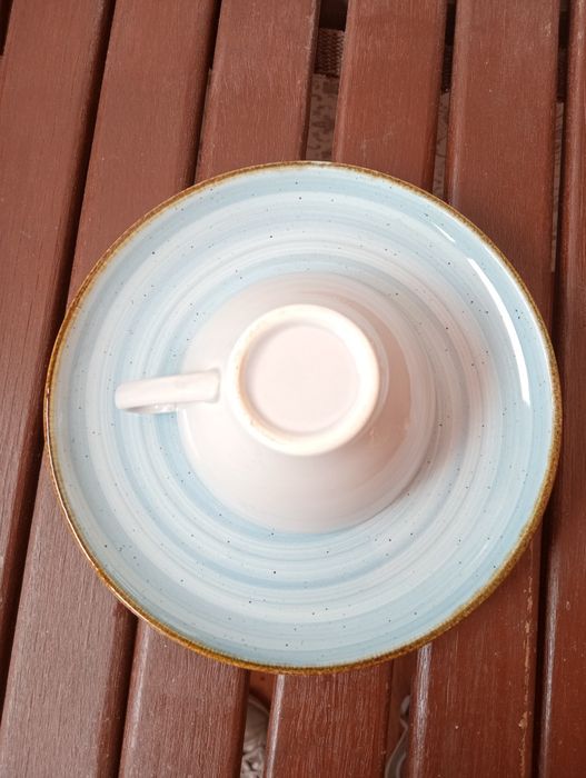 Prato e chávena novos