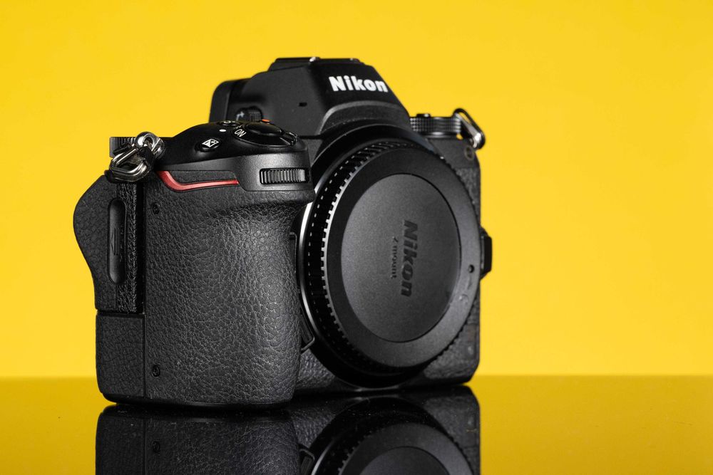 Nikon Z6 + Karta pamięci CFExpress 256 GB + dodatkowy akumulator