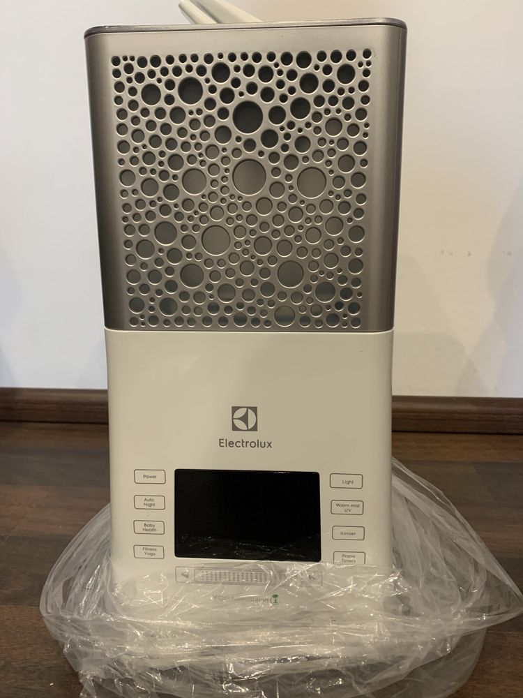 Зволожувач повітря ELECTROLUX ecoBIOCOMPLEX EHU-3810D/3815D