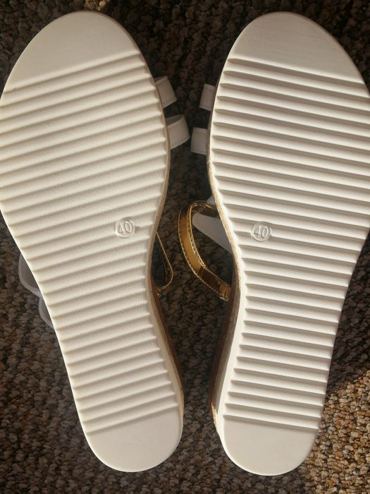 Жіночі сандалі на підборах р. 39