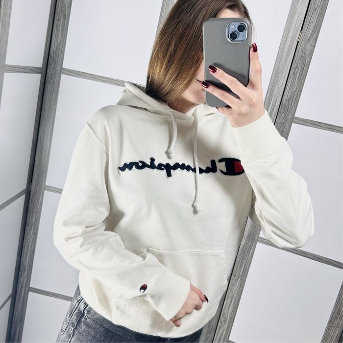 Худи Champion.