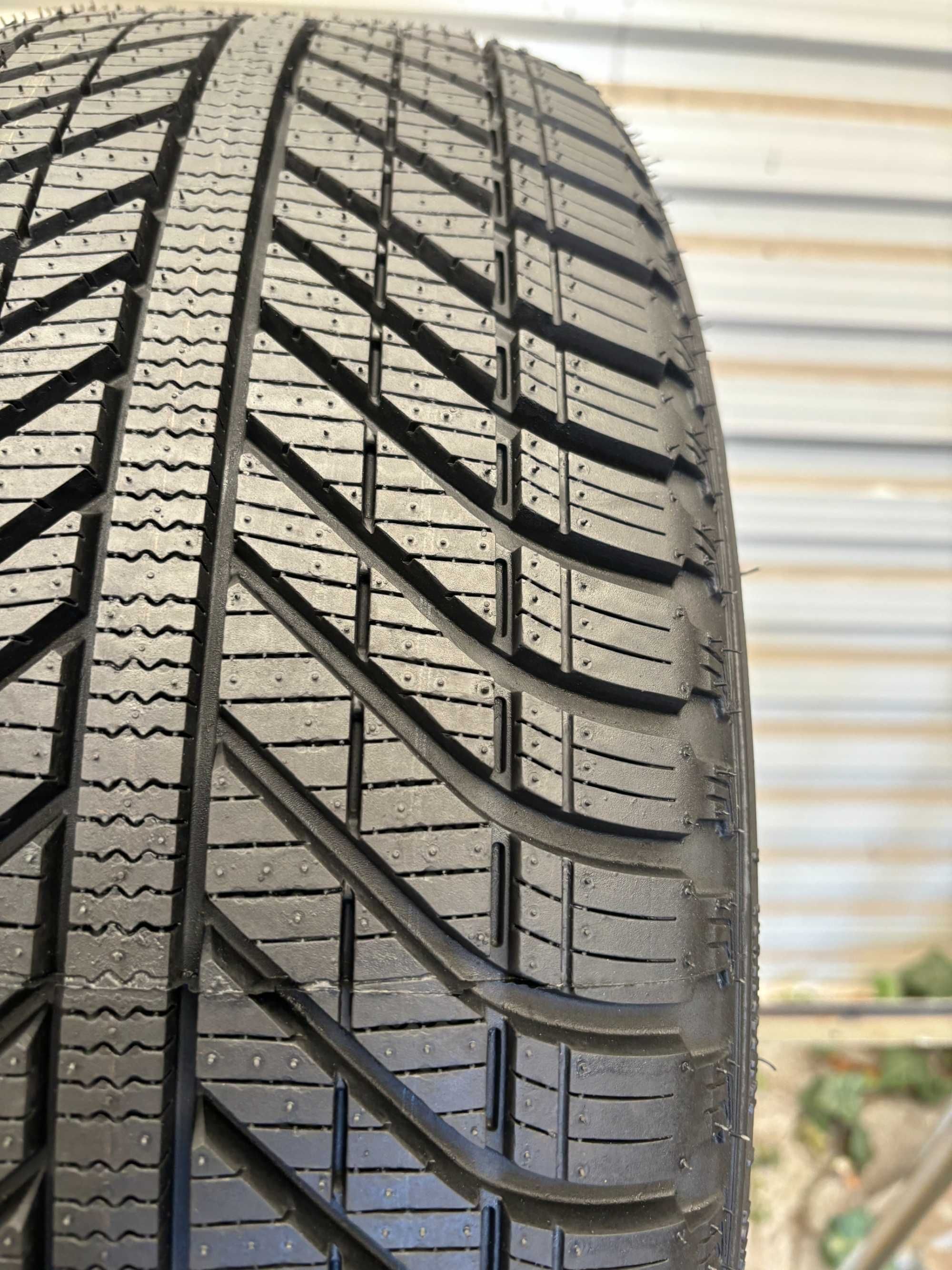 2szt całoroczne 235/55R17 GoodYear 8,7mm 100% bieżnika 2023r  4S1078