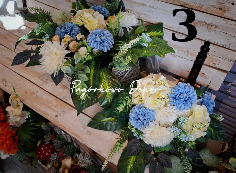 Wiązanki zestawy, stroiki, znicze, wieńce, chryzantemy.