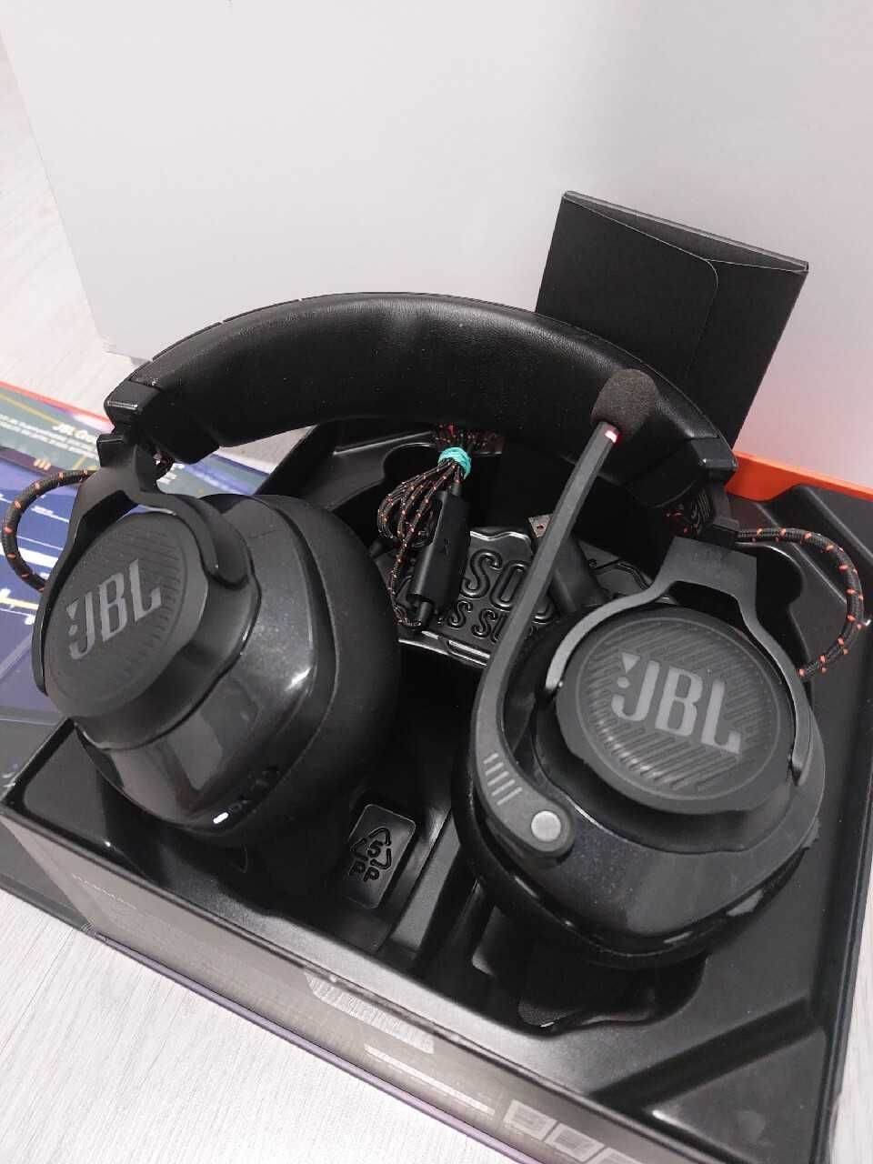 Słuchawki bezprzewodowe JBL Quantum 600 nauszne