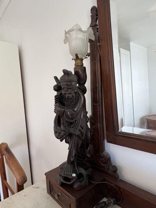 Candeeiro escultura motivo oriental, vintage, madeira nobre