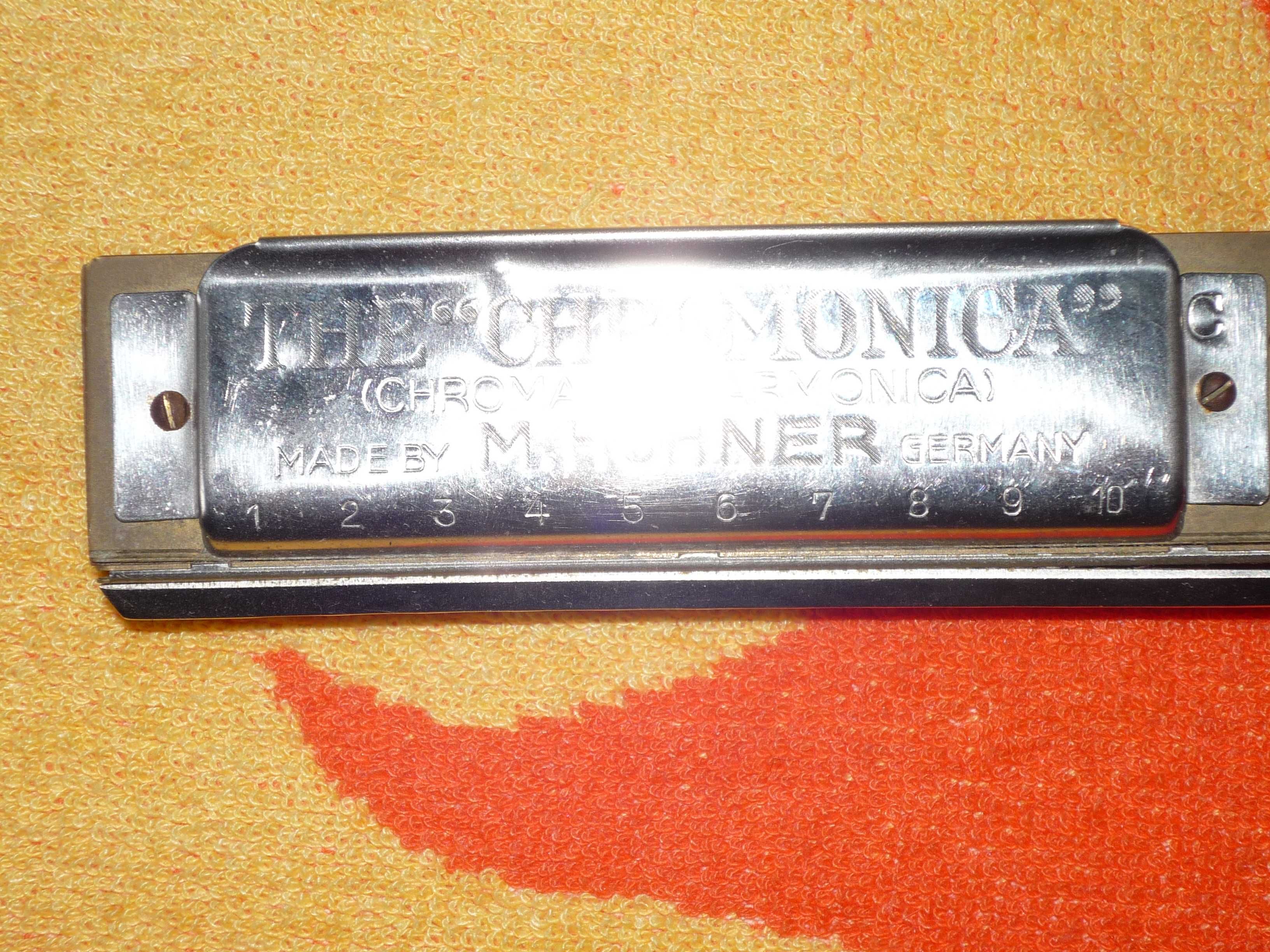 harmonica ou gaita de beiços,