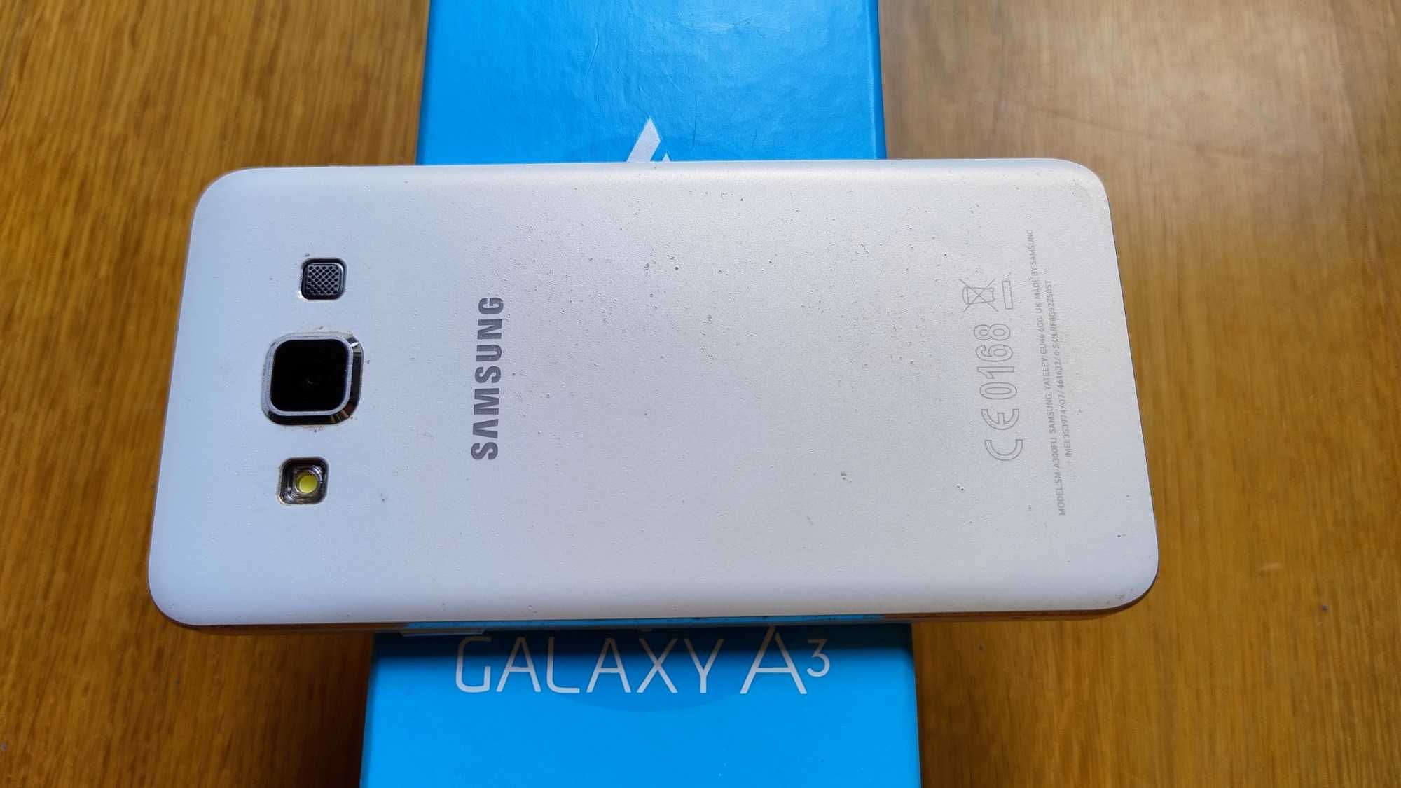 Samsung Galaxy A3 - SM-A300FU