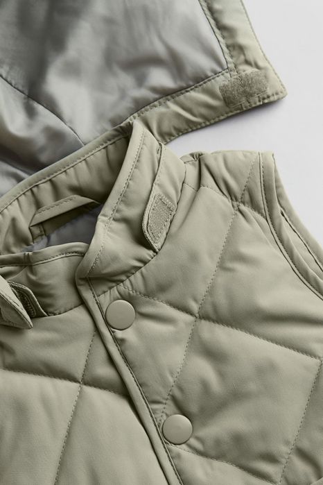 Безрукавка жилетка H&M  86 розмір (12-18 місяців)