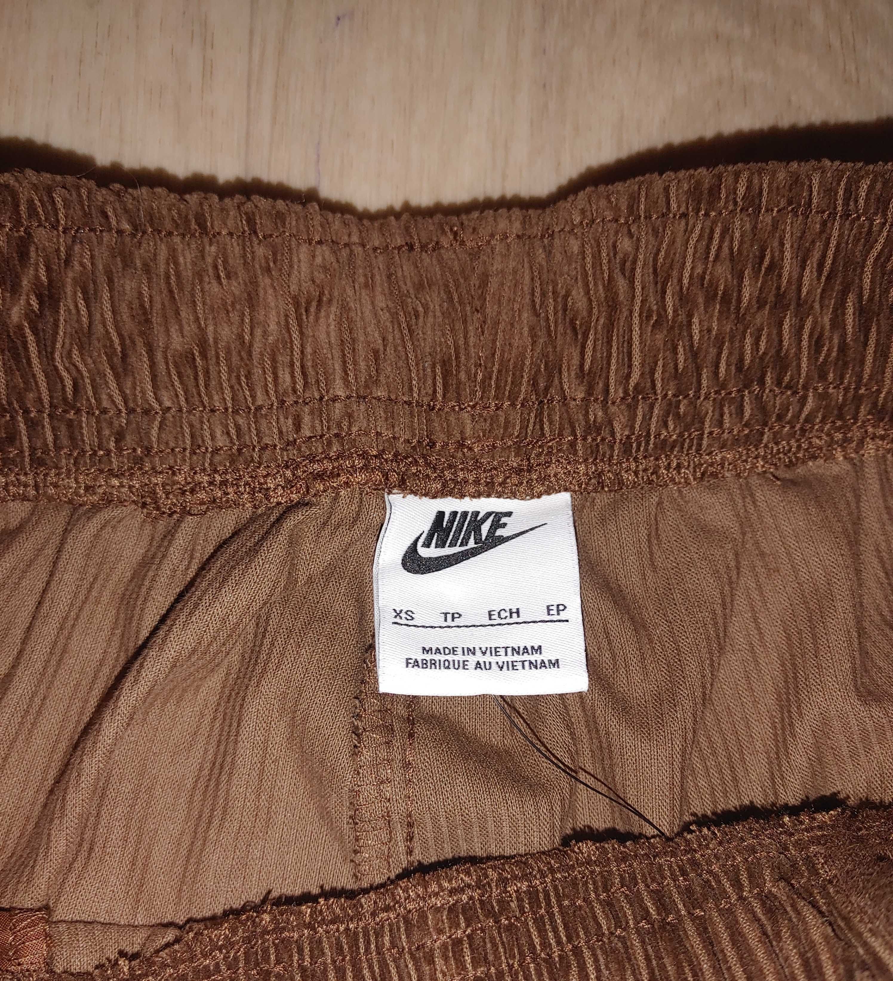 Nike Air джоггеры XS/M новые, спортивные штаны джогери Nike