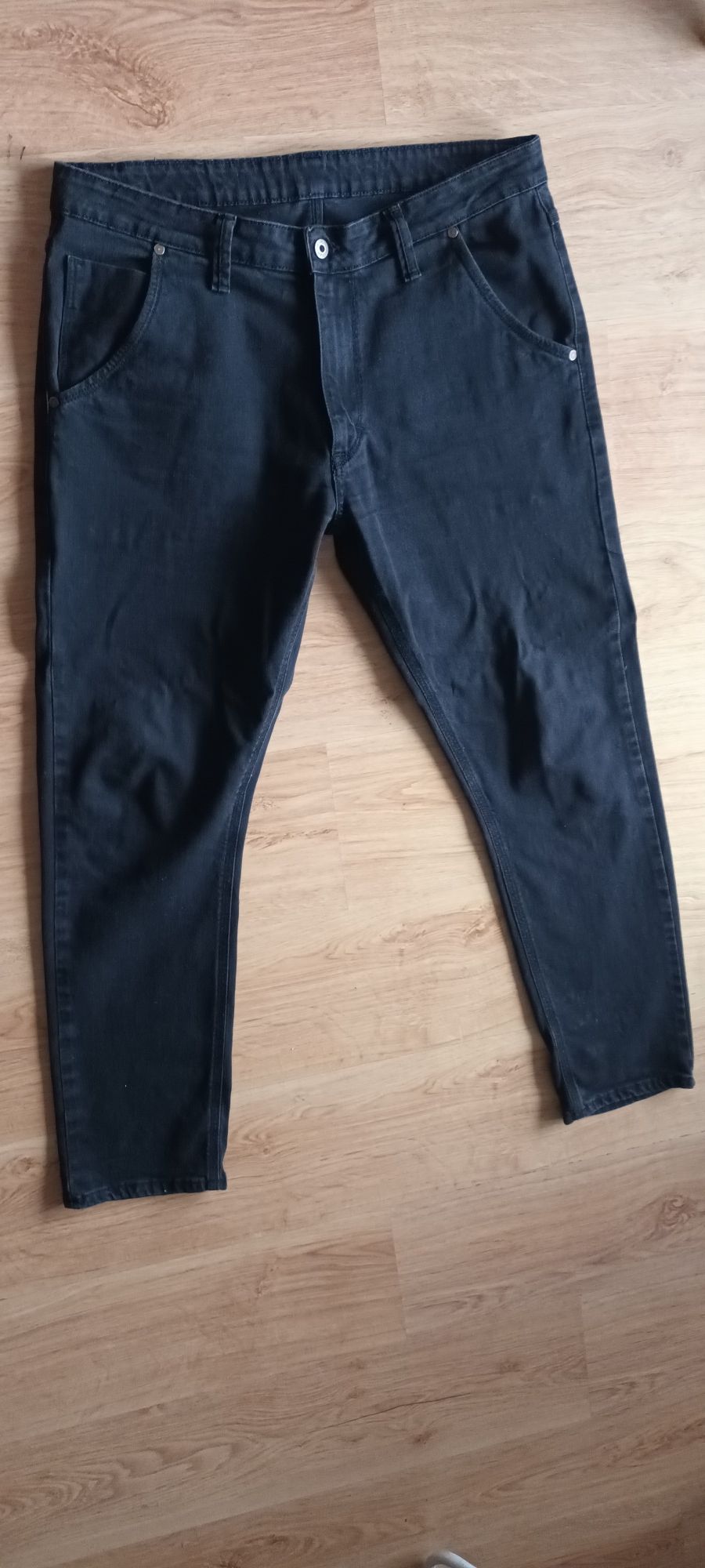 Czarne jeansowe spodnie męskie r. W36 L32