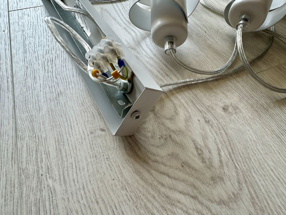 Lampa wisząca Emibig Saga 2. Biała.