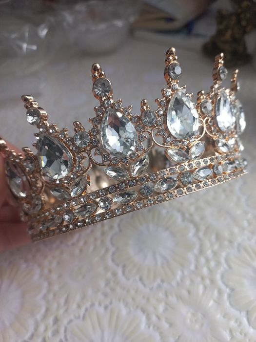 Корона,діадема,прикраси на торт