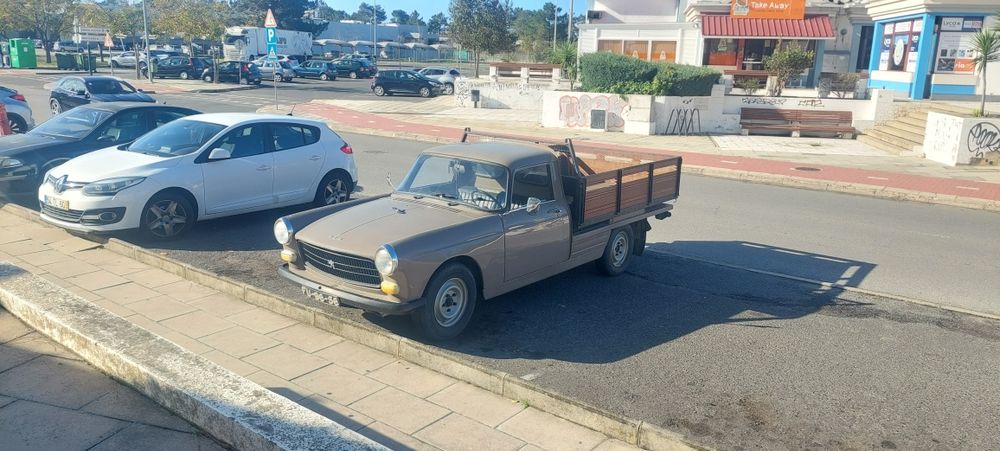 Peugeot 404 em bom estado
