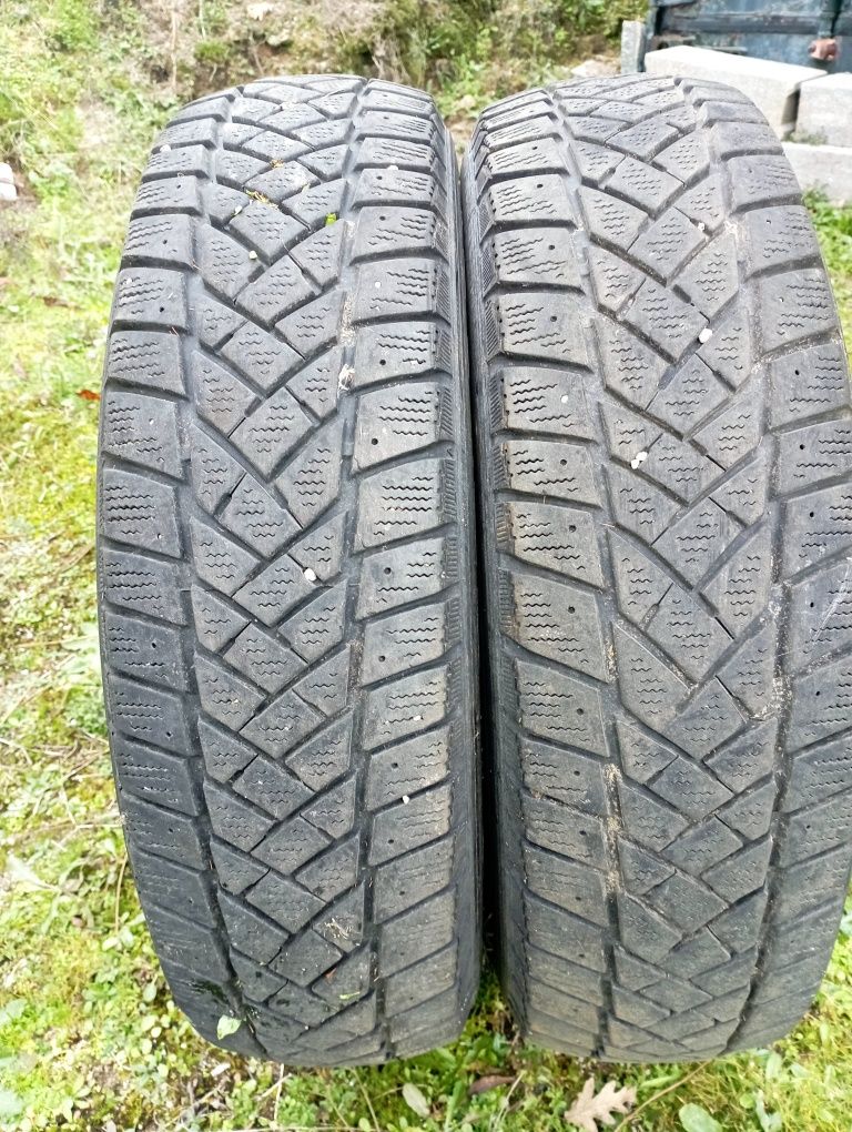 Pneus 205/75 R16