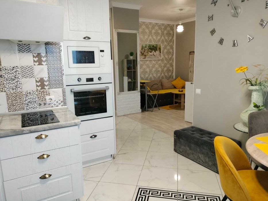 Каманина/Аркадия 1к кв-ра 2эт кухня-студия и спальня вид частный секто